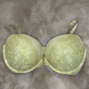 Victoria’s Secret very sexy push-up bra
